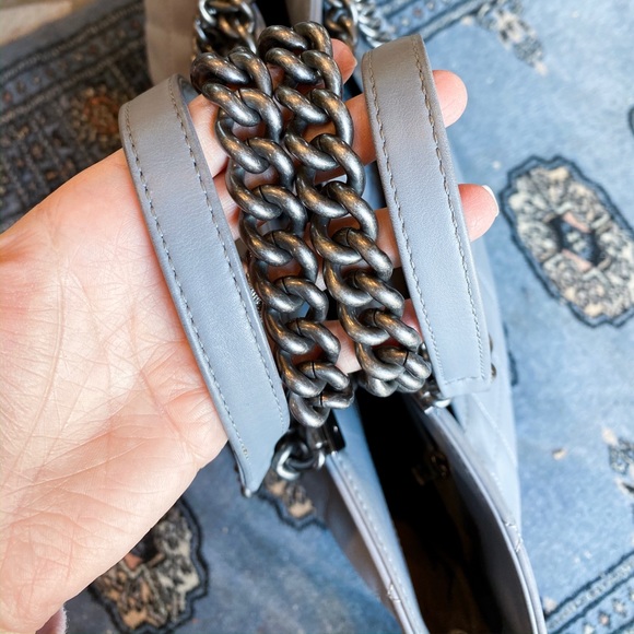 Authentic CHANEL Calfskin Quilted Tote Light Grey - Picture 3 of 8